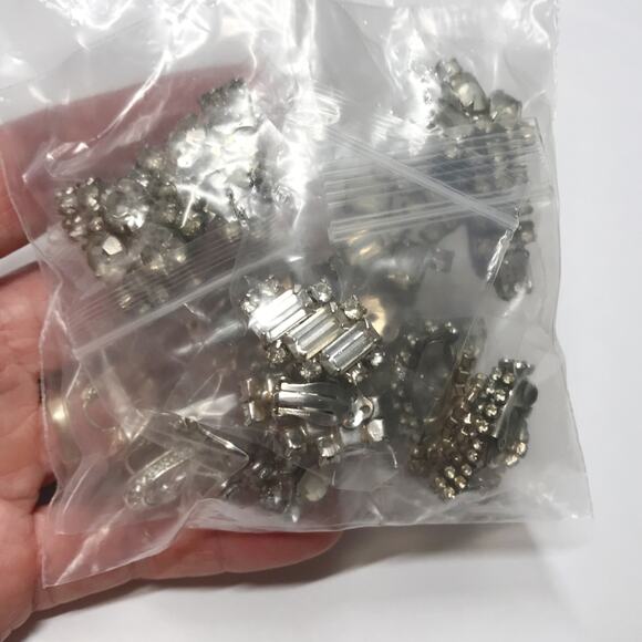 Vintage Estate Large Clear White Rhinestone Clip On Earring Bundle Lot 8 Pairs - Picture 11 of 11